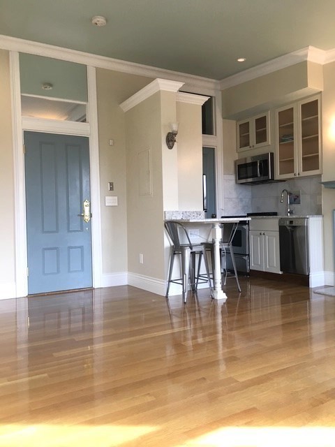 88 CHARLES ST