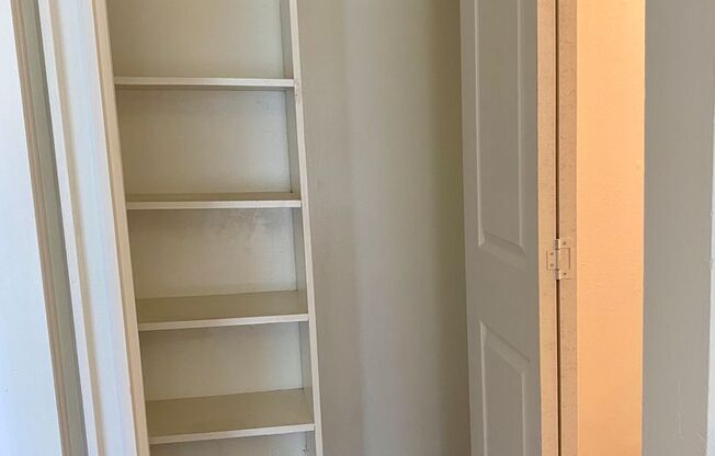 2 beds, 1 bath, 846 sqft, $1,015, Unit 45A-R