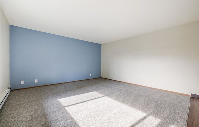 2 beds, 1 bath, 900 sqft, $1,175, Unit 2305-10