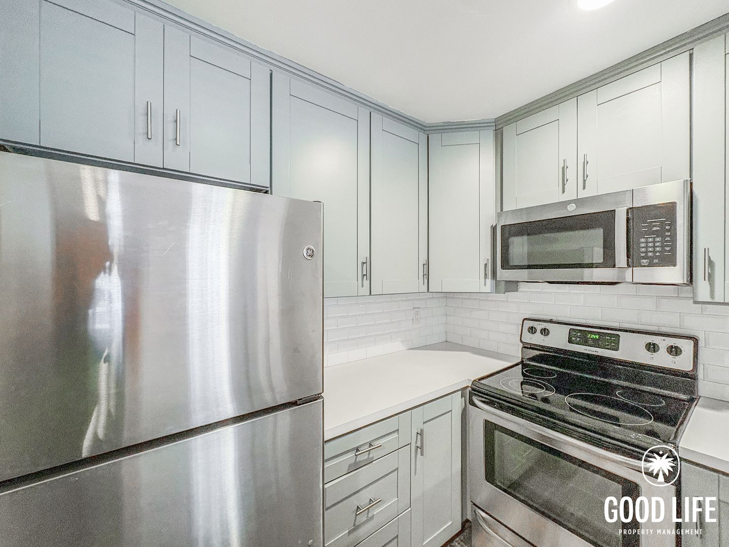 SD: 2BD/2BA Condo in UTC with Reserved Parking, Covered Balcony & In-Unit Laundry