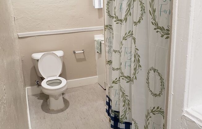 2 beds, 1 bath, $785, Unit Unit 30