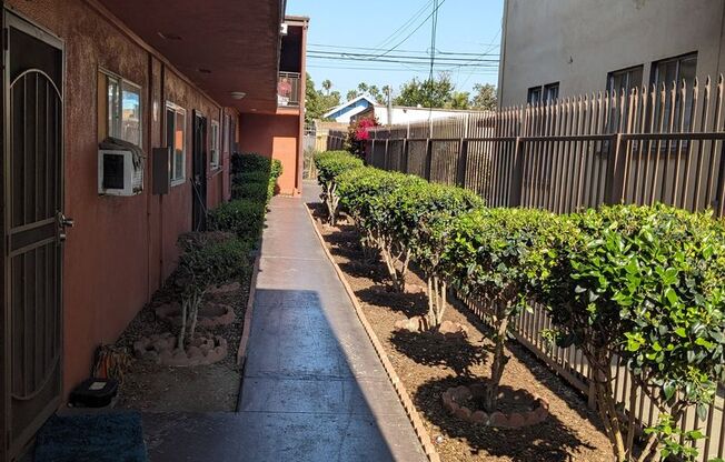 1 bed, 1 bath, 740 sqft, $1,600, Unit 5