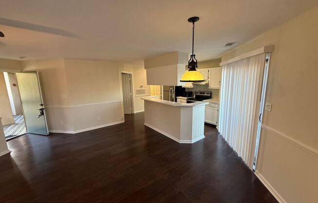 Beautiful Condo minutes from Uptown Charlotte