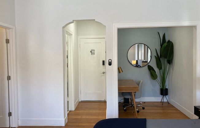 2050 Dracena Dr.