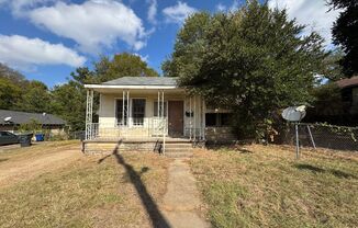 Cute 2 Bedroom Home in Queensborough