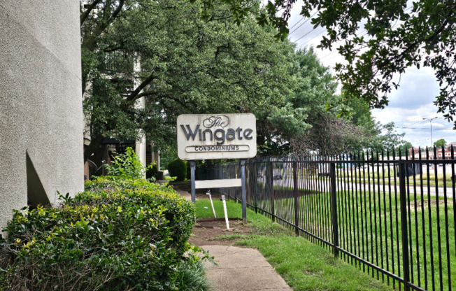 9605 Walnut