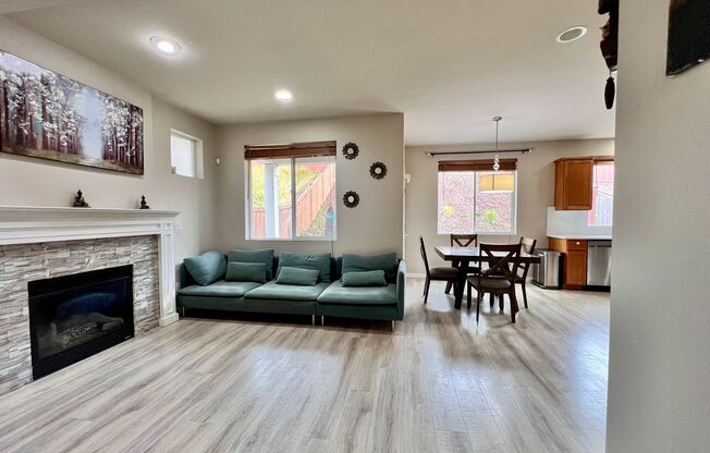 Beautiful 4BR | 2.5BA Home on Cul-de-Sac in Issaquah Highlands Top Schools & Prime Location