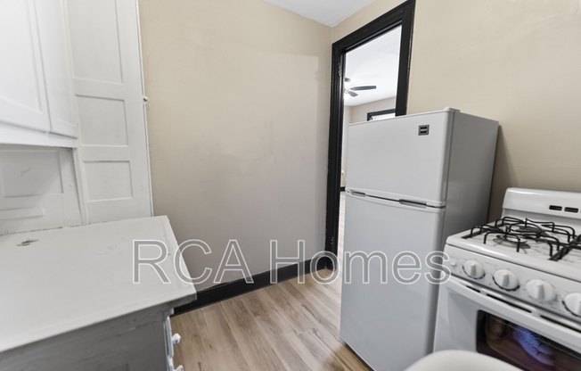 37 W SAINT CLAIR ST