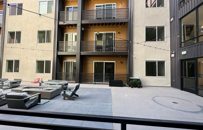1 bed, 1 bath, 751 sqft, $1,790, Unit 219