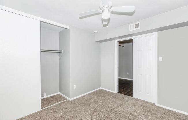 2 beds, 1 bath, 793 sqft, $1,570