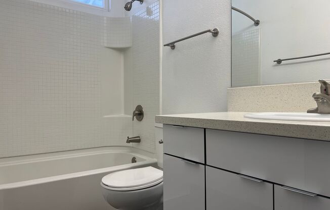 2 beds, 2 baths, 1,000 sqft, $3,110, Unit C078