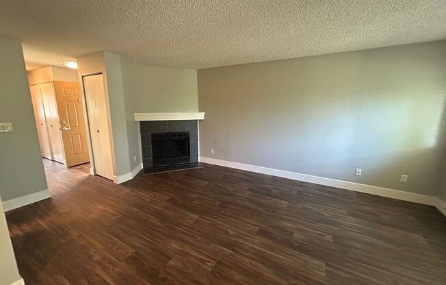 1 bed, 1 bath, 691 sqft, $1,495, Unit I - 12