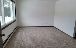 2 beds, 1 bath, 800 sqft, $795, Unit #2