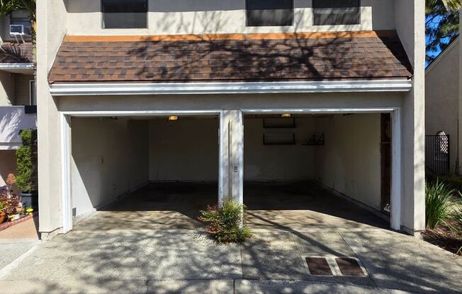 Newly Renovated 2 bedroom 2 bathroom Home in Costa Mesa