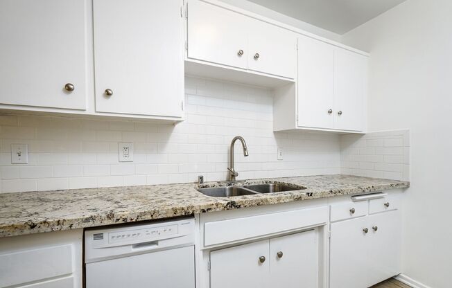 1 bed, 1 bath, $2,295, Unit 109