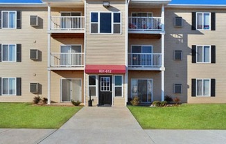 Exterior Entry at Ross Estates Apartments,MRD Conventional, Lawton, OK, 73505