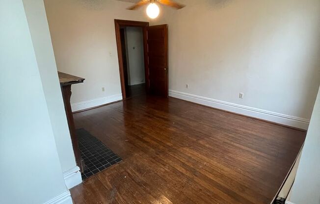 2 beds, 1 bath, $1,700