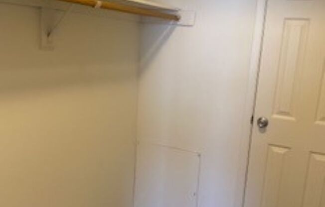 1 bed, 1 bath, 637 sqft, $1,012, Unit 11 - 1101