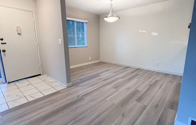 Bright, Cheery and Newly Renovated 2x1 behind Bon Air!