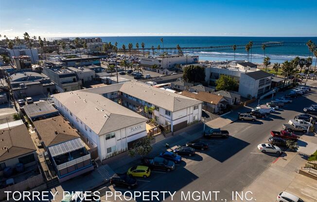 5041-5043 Santa Monica Avenue