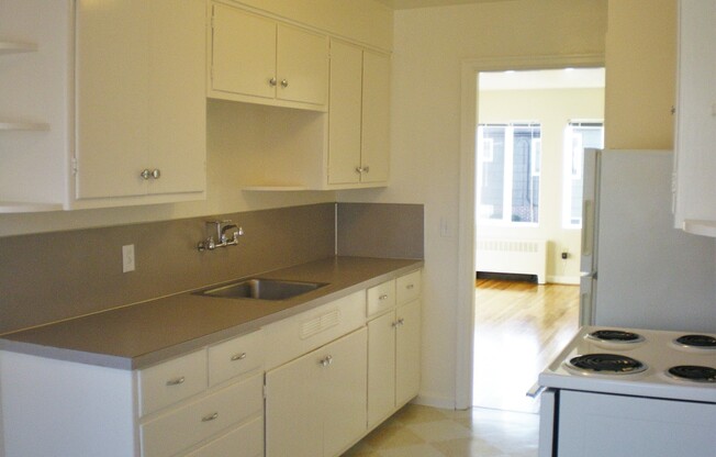 1 bed, 1 bath, 648 sqft, $1,495, Unit F07