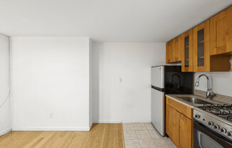 222 1 AVE