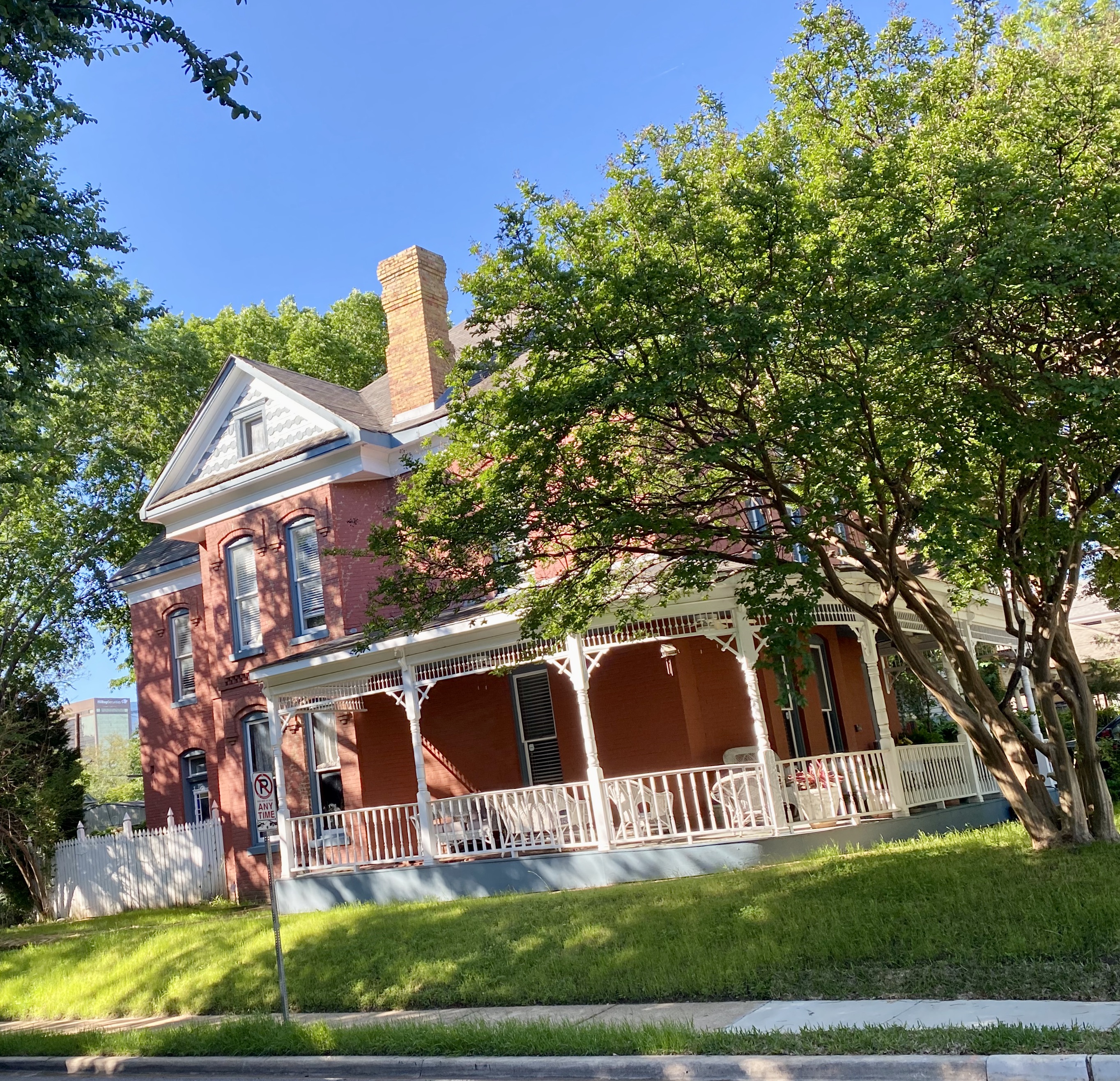 State-Thomas Home in Uptown, TX