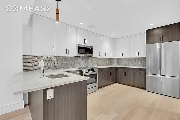 631 VANDERBILT AVE