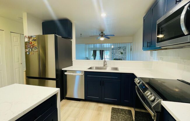 Renovated 2 Bed Kirkland Condo in Salishan Condos