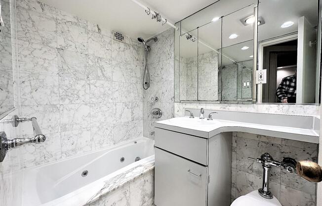 2 beds, 1 bath, 600 sqft, $5,499, Unit 5-B