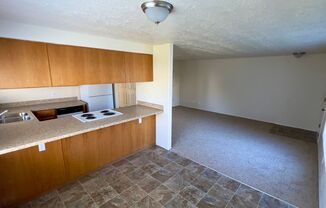 2 beds, 1 bath, $1,195, Unit 1607-E