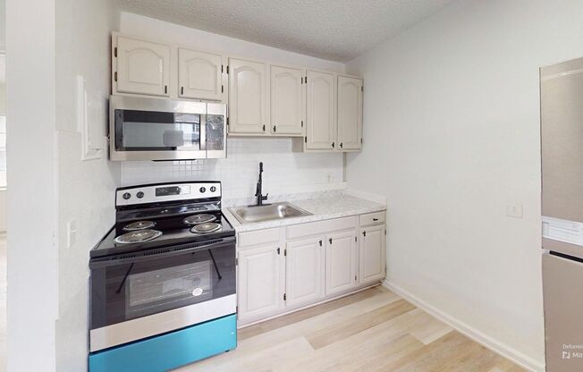 1 bed, 1 bath, 600 sqft, $1,050, Unit 14