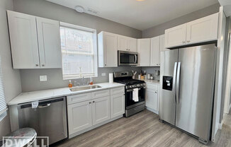 1747 N SPAULDING AVE