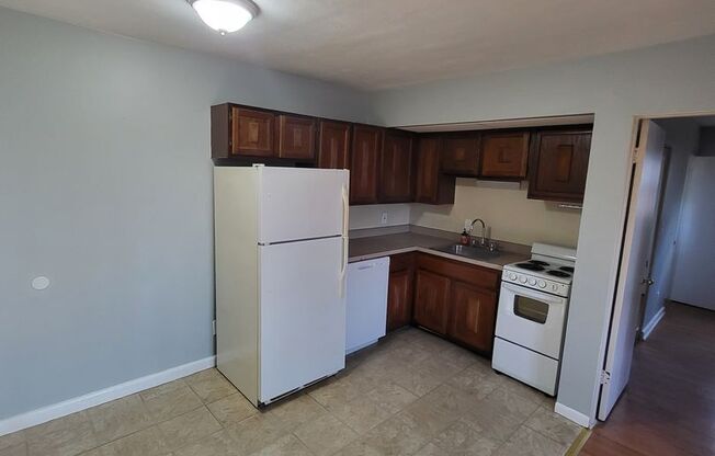 1 bed, 1 bath, 440 sqft, $1,200, Unit S16