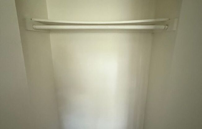 2 beds, 1 bath, 775 sqft, $895, Unit 370J