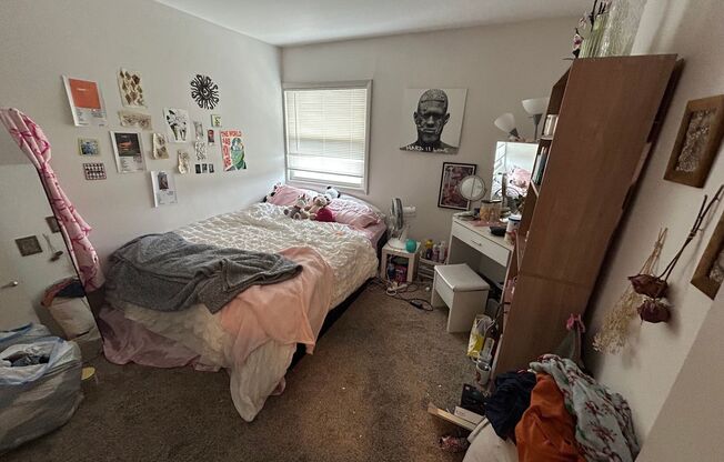 2 beds, 1 bath, $1,395, Unit 202