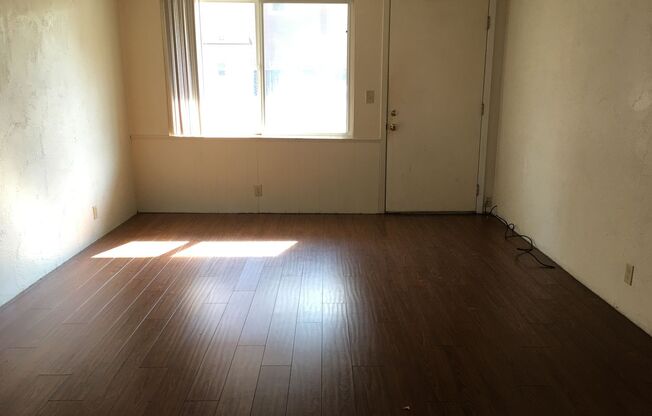 1 bed, 1 bath, 500 sqft, $950, Unit 4