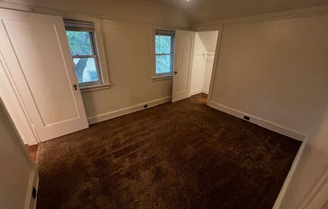 3 beds, 1 bath, $1,675