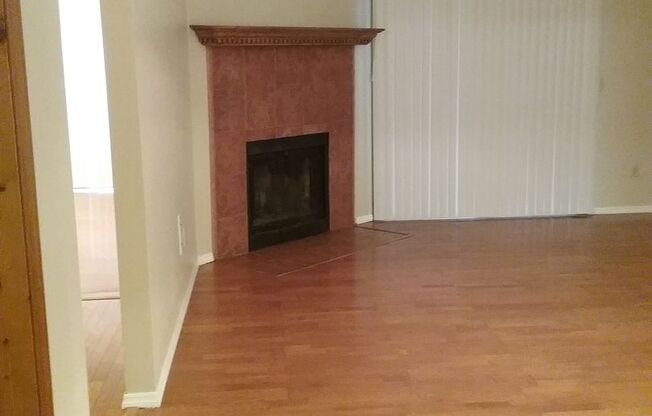 2 beds, 1 bath, $1,325