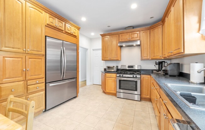227 BELGRADE AVE