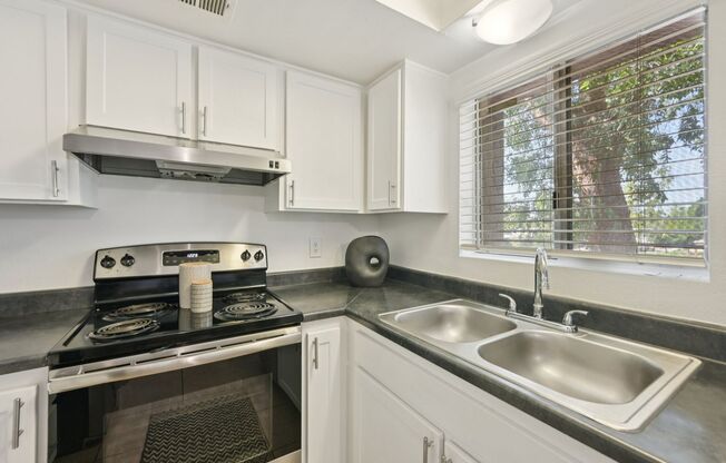 2 beds, 2 baths, 952 sqft, $1,149, Unit 251