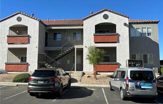 7413 W RUSSELL RD
