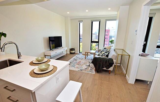 1 bed, 1 bath, 565 sqft, $3,600, Unit 8A