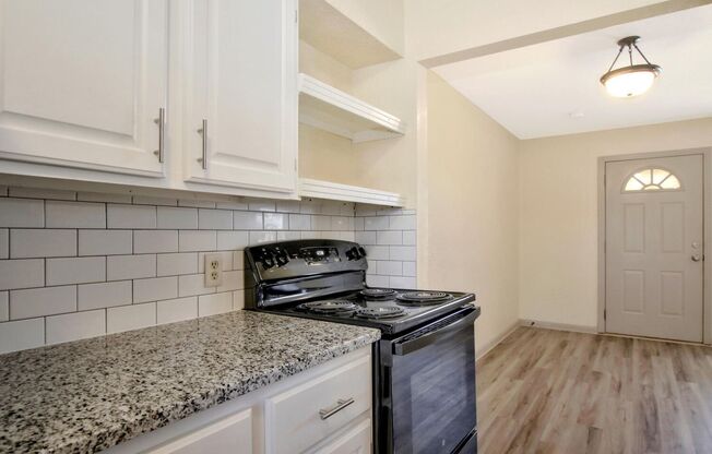 1 bed, 1 bath, 600 sqft, $775, Unit 3864 N. Oliver St.