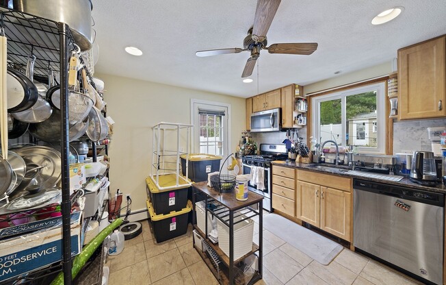 65 HAWTHORNE RD