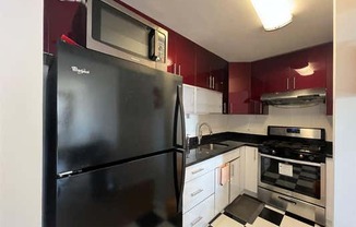 2 beds, 1 bath, 831 sqft, $3,000, Unit 9E
