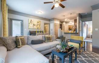 Upscale Katy, Texas Apartments | Waterstone at Cinco Ranch