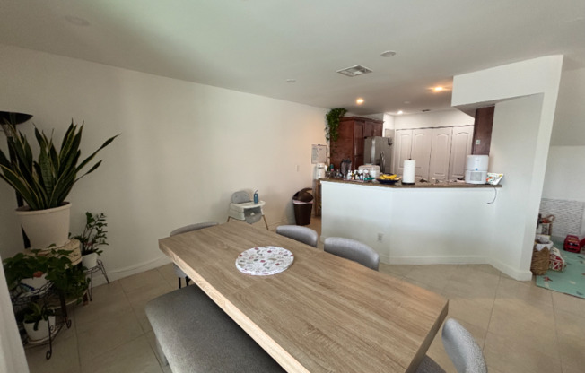 12512 SW 53 ST