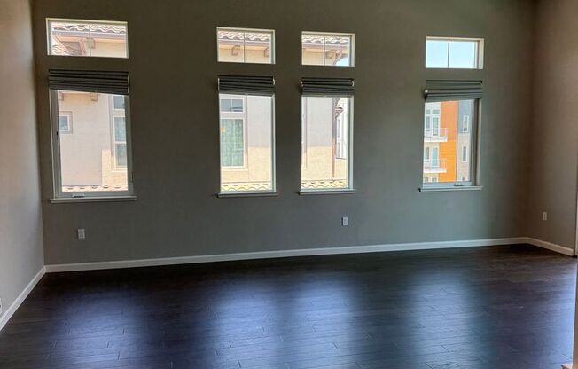 PENTHOUSE CONDO IN COMMUNICATION HILL | 2BEDS, 2BATHS | MUST SEE!!!