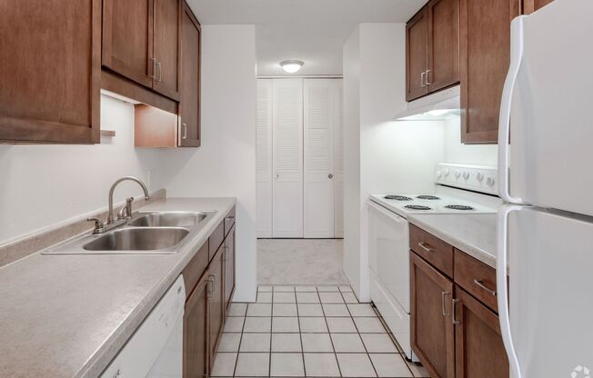 2 beds, 1.5 baths, 1,095 sqft, $1,560, Unit 1004